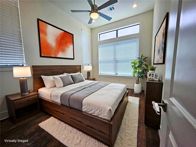 Foto del edificio - 2401 Crawford St