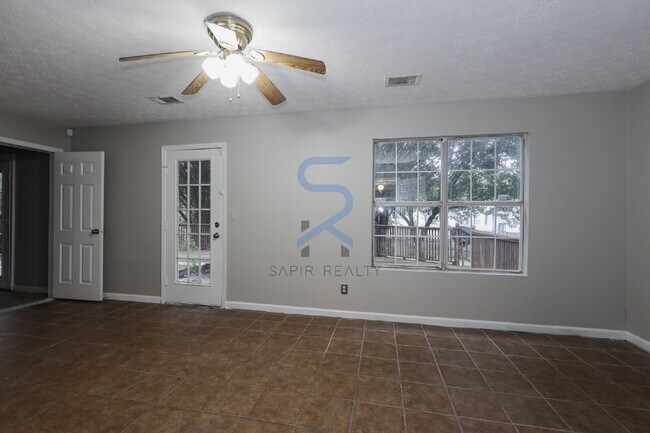 Building Photo - 742 Bridgewood Ct