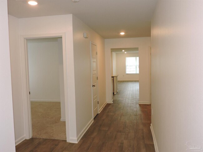 Building Photo - 5991 Smarty Jones Wy