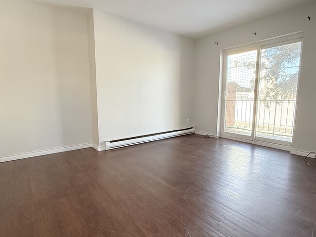 Building Photo - 575 Assumption St