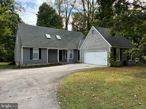 Building Photo - 205 Pennswood Rd