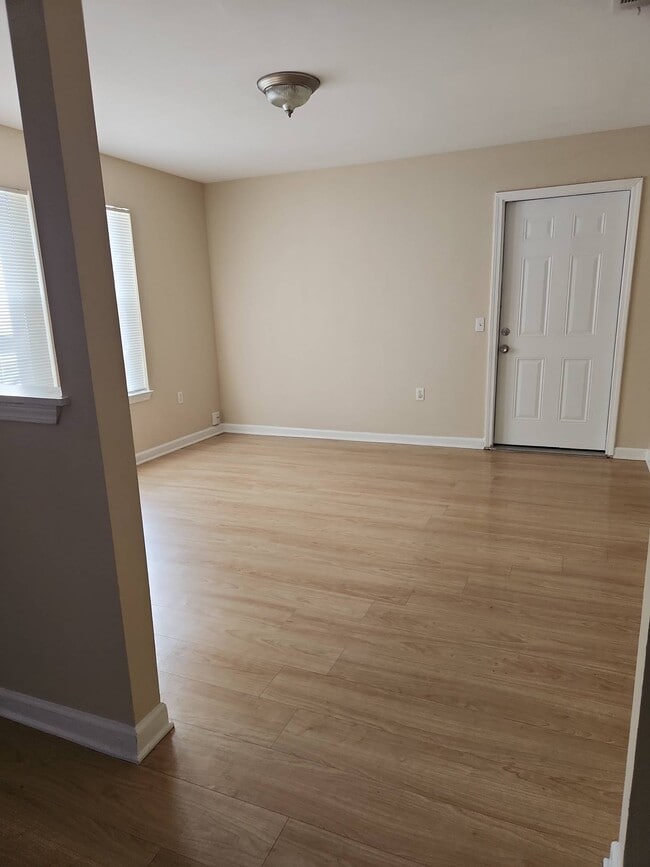 Building Photo - 5545 Banyan Trace Dr