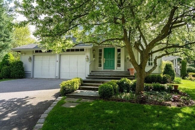 Building Photo - 11 Clovelly Rd