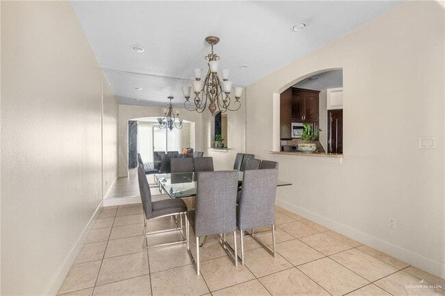 Building Photo - 15 D S St