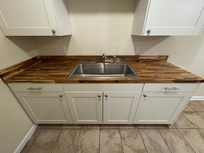 Foto del edificio - 630 S Hawley Rd