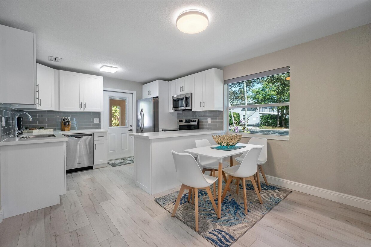 Foto principal - 1634 NE 3rd Ave