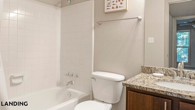 Foto del edificio - 100 Calibre Creek Pkwy