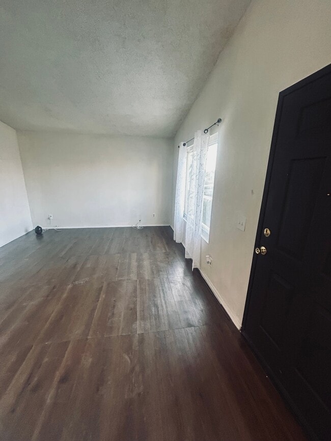 Building Photo - 27239 Coronado Way