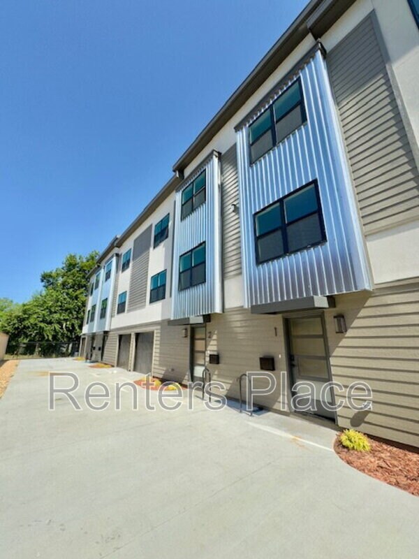 Foto principal - 1140 S Quincy Ave