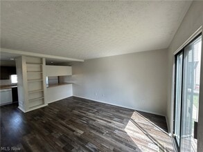 Building Photo - 125 Orchard Dr