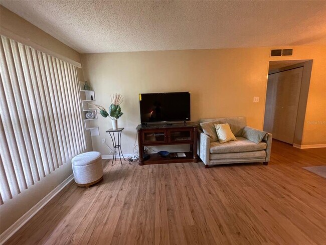 Foto del edificio - 2690 Coral Landings Blvd