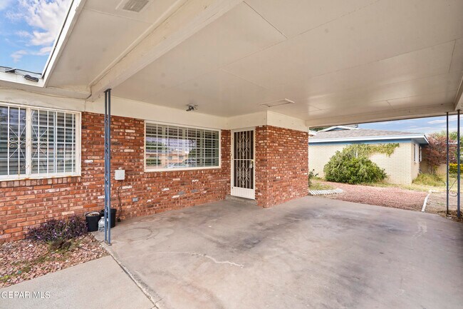 Foto del edificio - 3445 Glasgow St