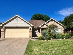 Building Photo - 6813 Hadley Dr