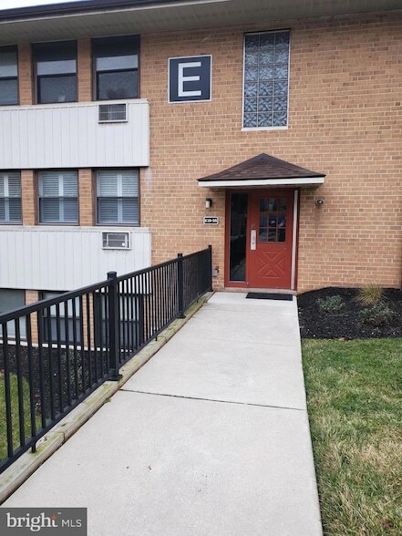 Foto principal - 1016 W Baltimore Pike