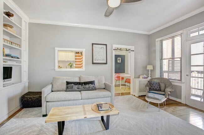 Foto del edificio - Adorable Condo Between Cleveland Park & Va...