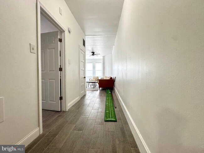 Foto del edificio - 325 N Preston St