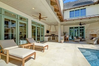 Building Photo - 5610 Lynbrook Dr