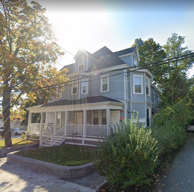 Foto del edificio - Family Friendly Brookline Four Bedroom
