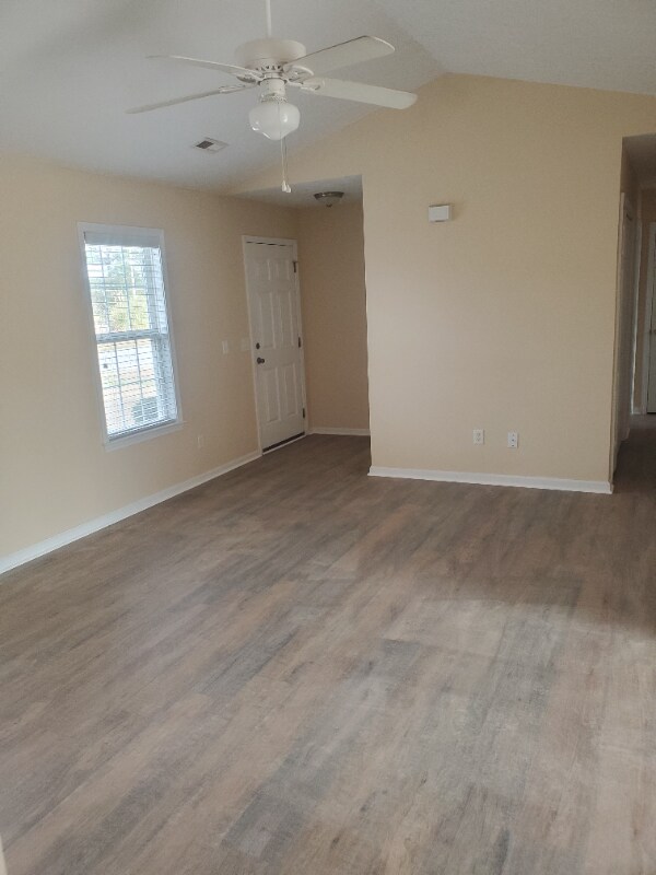 Foto del edificio - 9509 Huckabee Dr NE