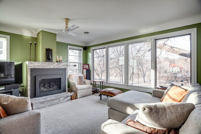 Foto del edificio - 111 W Minnehaha Pky