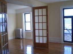 Building Photo - 4 br, 1.5 bath  - 575 Riverside Dr