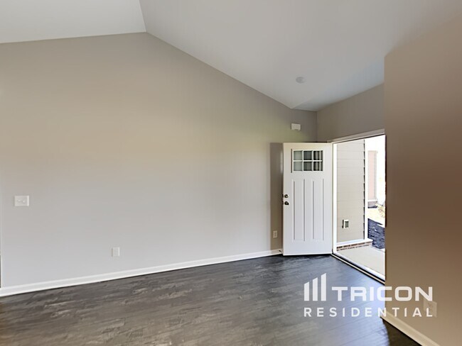Building Photo - 1014 Cyril Dr