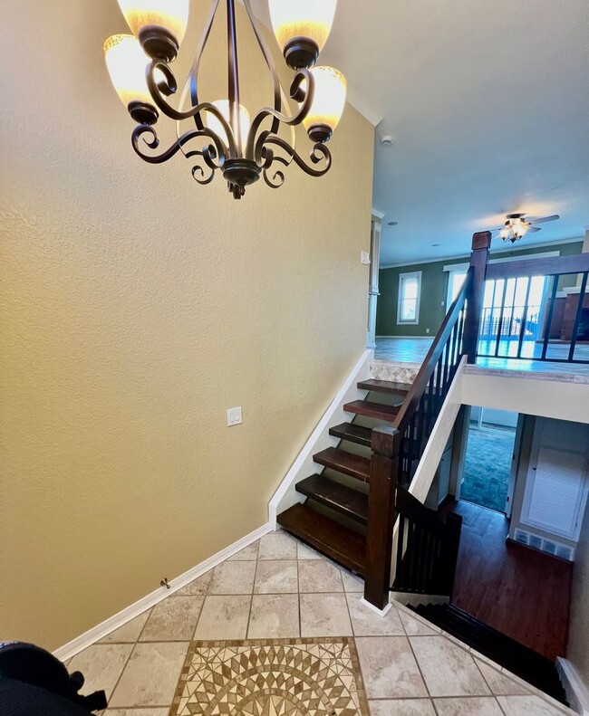 Foto del edificio - Spacious & Upgraded 2BR/2.5BA Townhome in ...