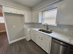Building Photo - 1601 Washington Dr
