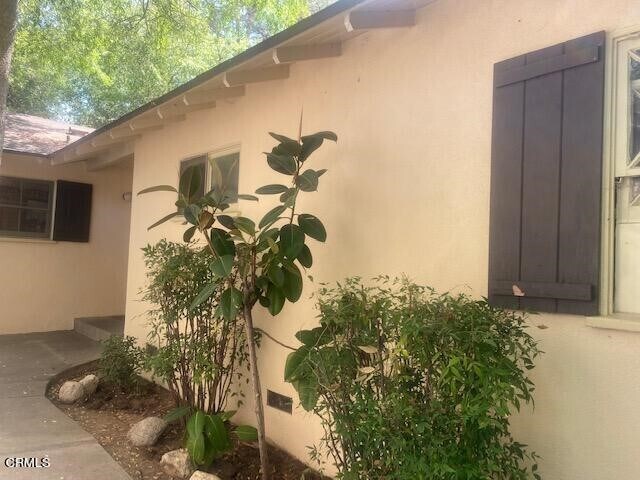 Building Photo - 205 E Altadena Dr