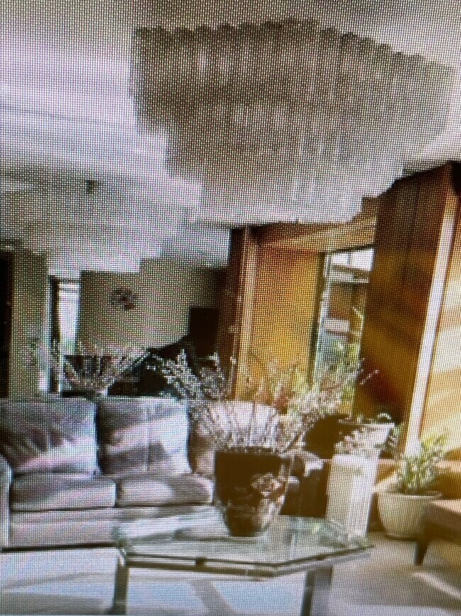 lobby - 13835 Elder Ave