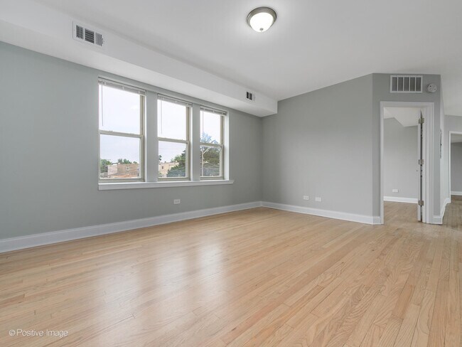 Foto del edificio - 4104 W Wabansia Ave