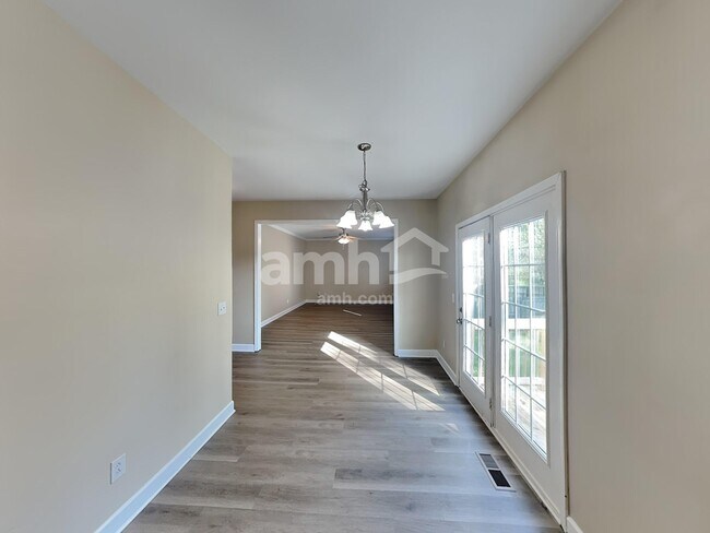 Building Photo - 7008 Masonboro Dr