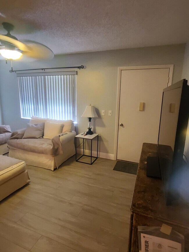 33 Lake Vista Trail Unit 104, Port Saint Lucie, FL 34952 Condo for Rent in Port Saint Lucie
