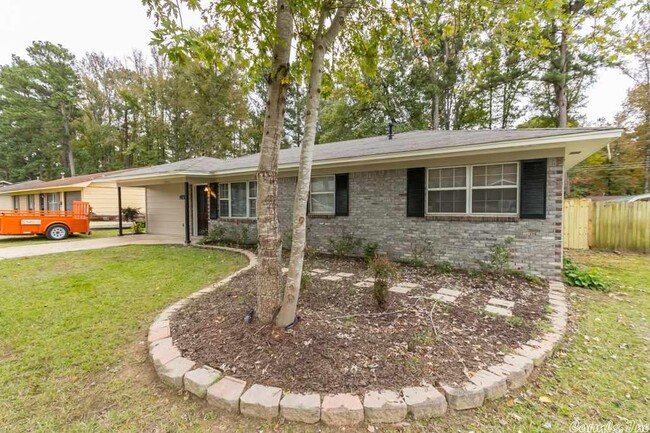 Building Photo - 7401 Marcia Dr
