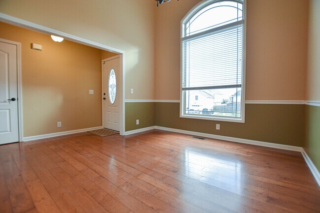 Building Photo - Pet Friendly Ranch with Bonus!