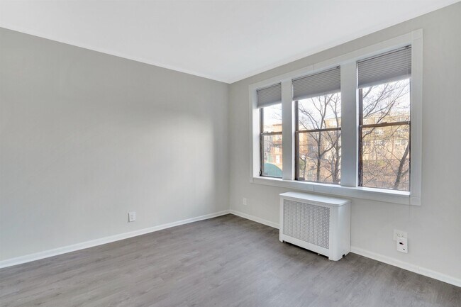 Foto del edificio - 3315 Pleasant Ave