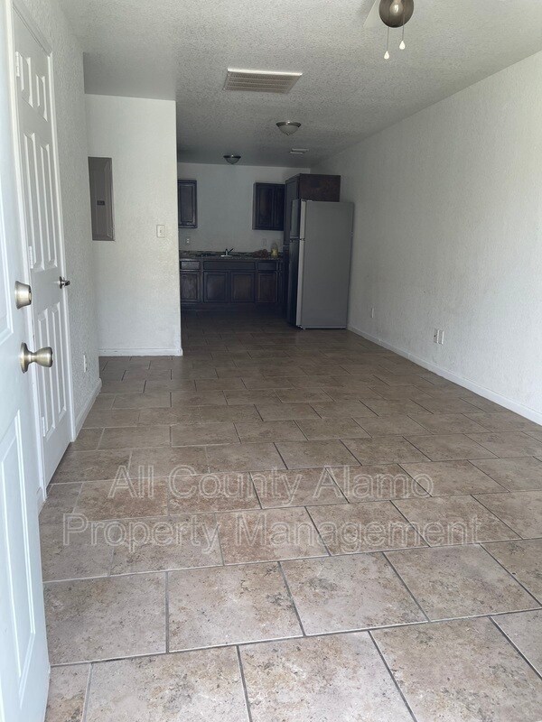 Foto del edificio - 11110 Baywood St
