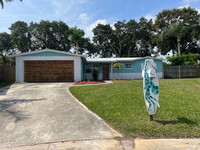 Building Photo - 375 Carrousel Ct