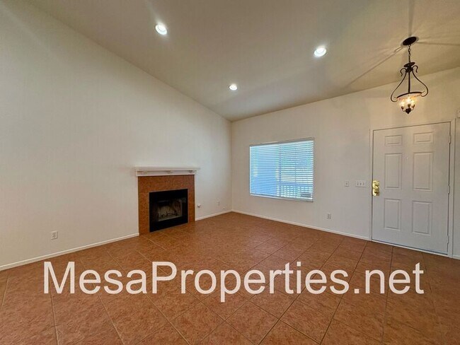 Foto del edificio - 15670 Pearmain St