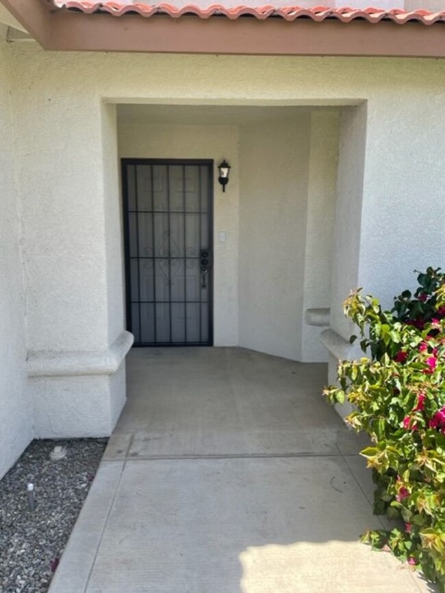 Foto del edificio - Updated 3 Bedroom/ 2 Bathroom home in Silv...