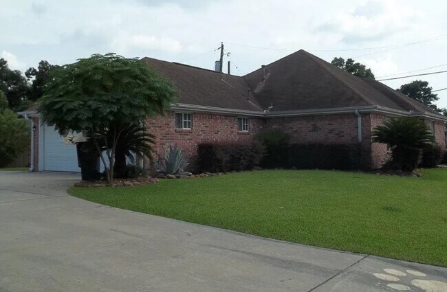 Foto del edificio - 311 Nederland Ave