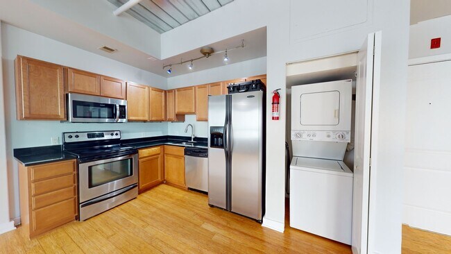 Foto del edificio - Modern 1 BR w/ SS appliances at The Lofts ...