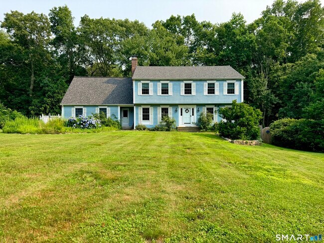 Building Photo - 22 Hyde Park Dr