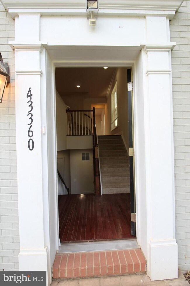 Foto del edificio - 43360 Old Ryan Rd