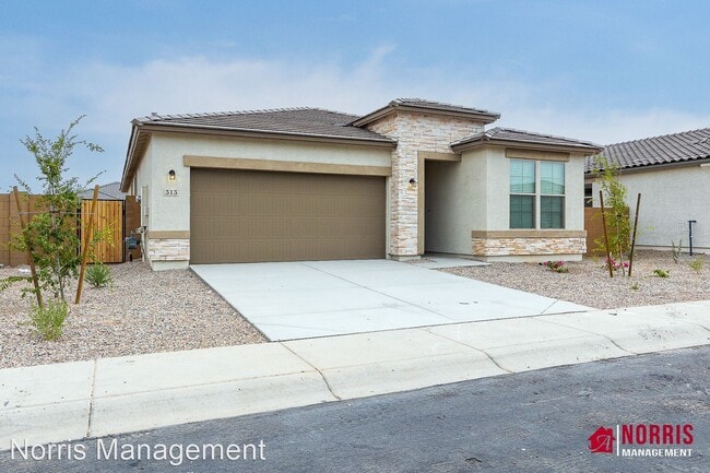 Building Photo - 4 br, 3 bath House - 313 E Tahiti Dr