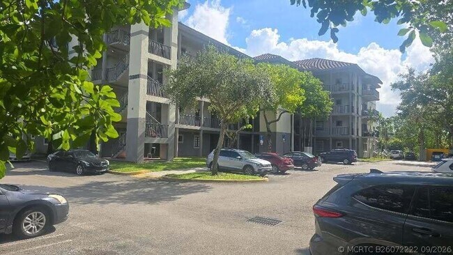 Foto del edificio - 2801 Riverside Dr