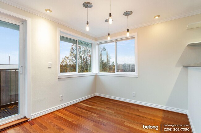 Foto del edificio - 2400 E Howell St