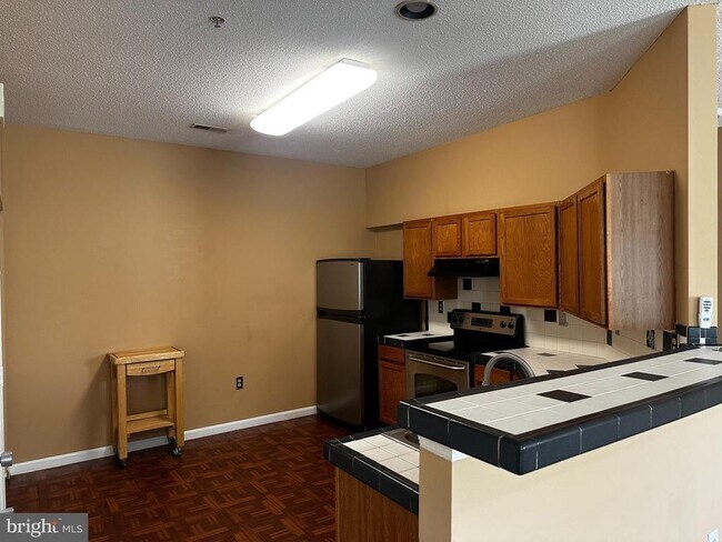 Foto del edificio - 7417 Hindon Cir