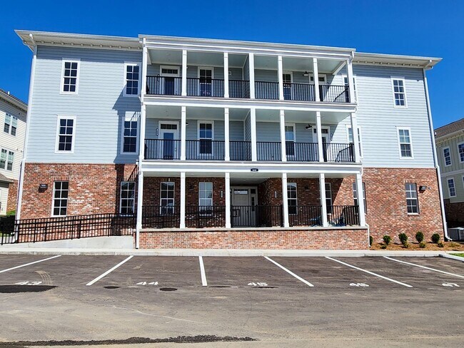 Foto del edificio - 836 Goswell Dr