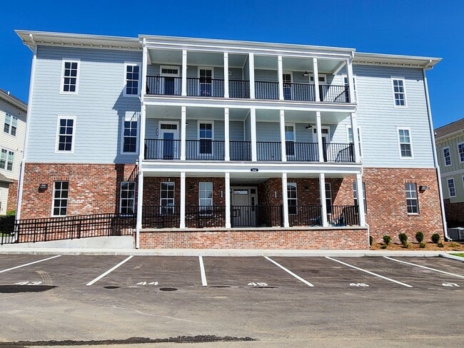 Building Photo - Beautiful New Build in Nolensville